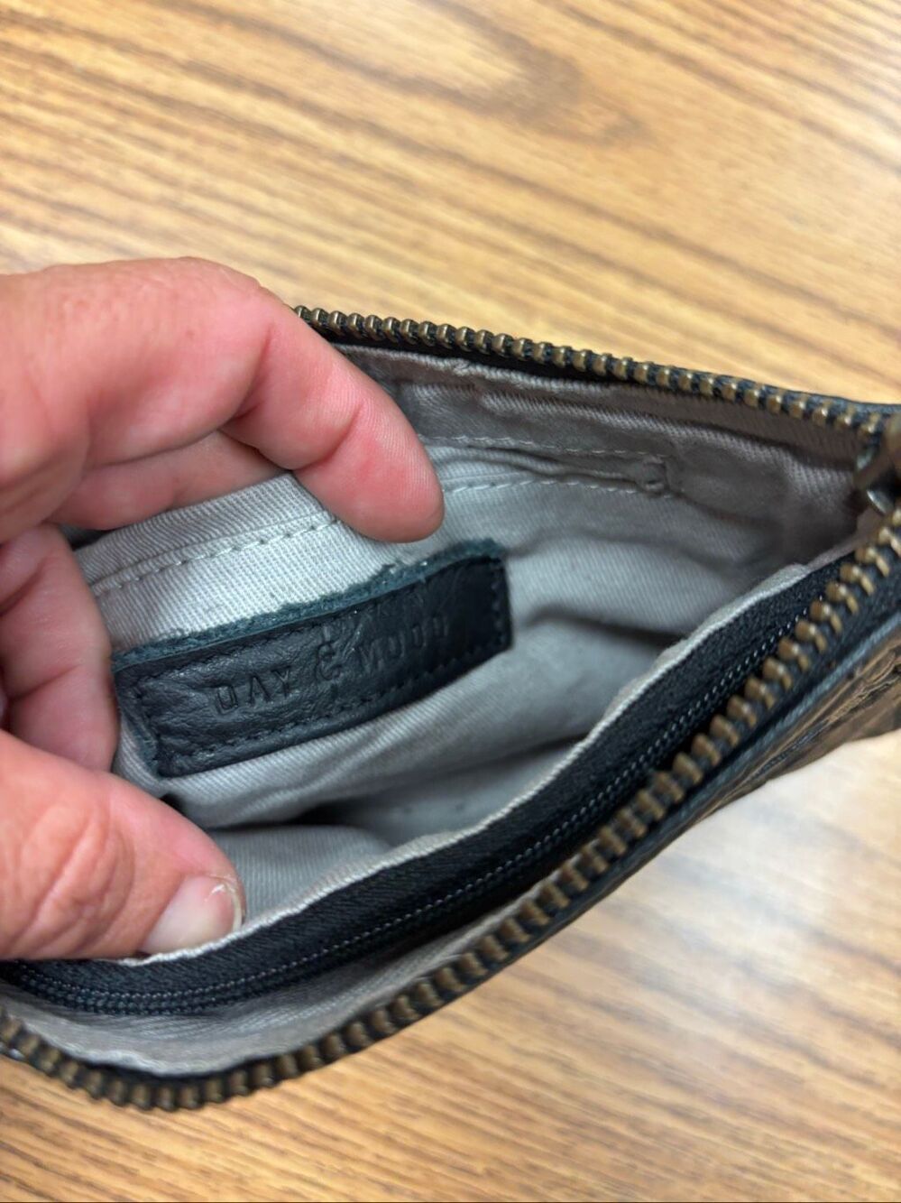 Perfect wristlet! - Picture 4 of 5